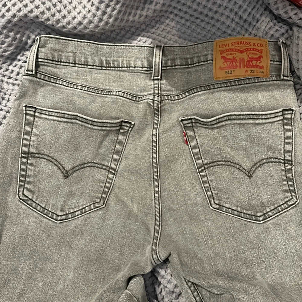 Levi’s - Picture 1 of 5